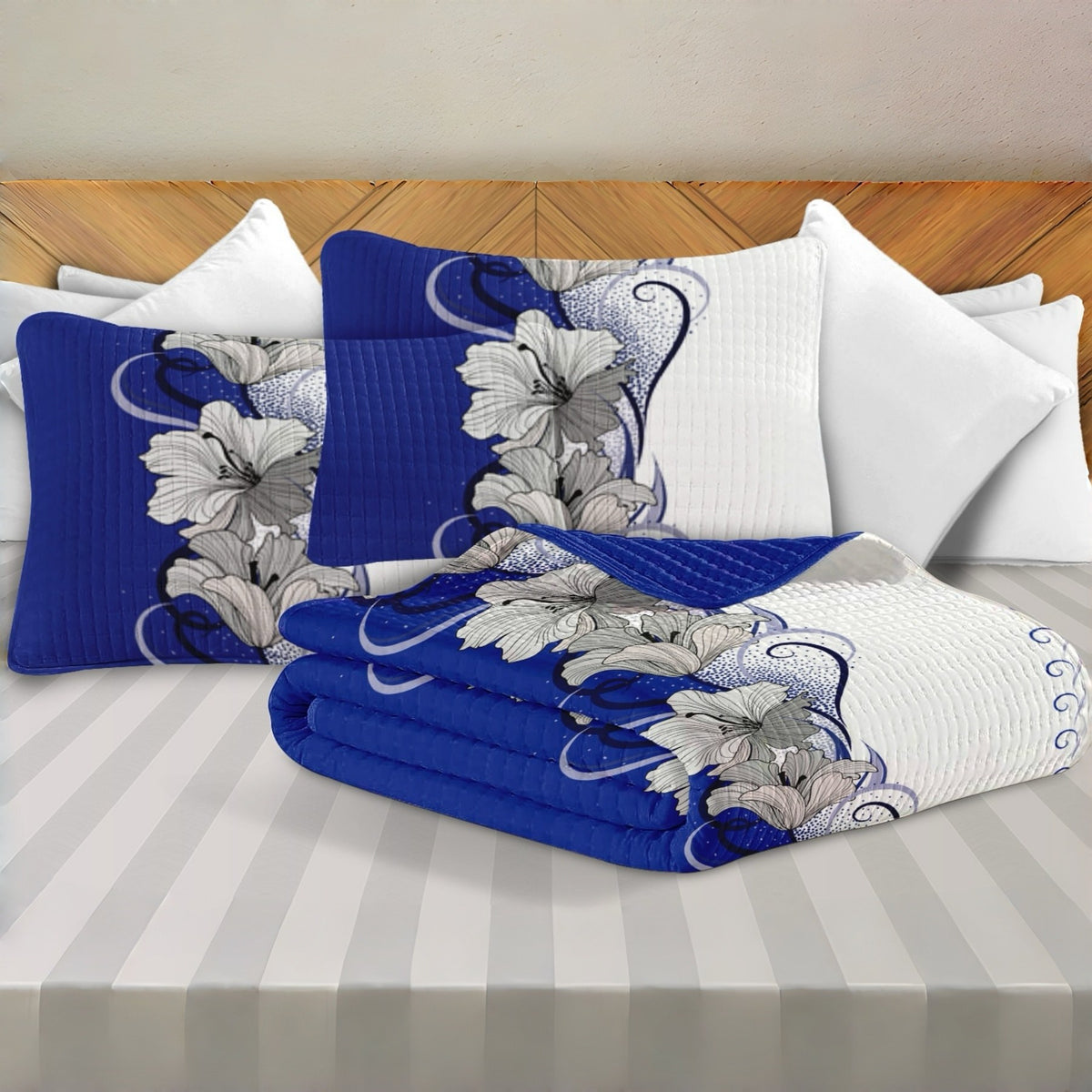 Blue & White Lotus bedspread and curtain set - quilted bedding detail